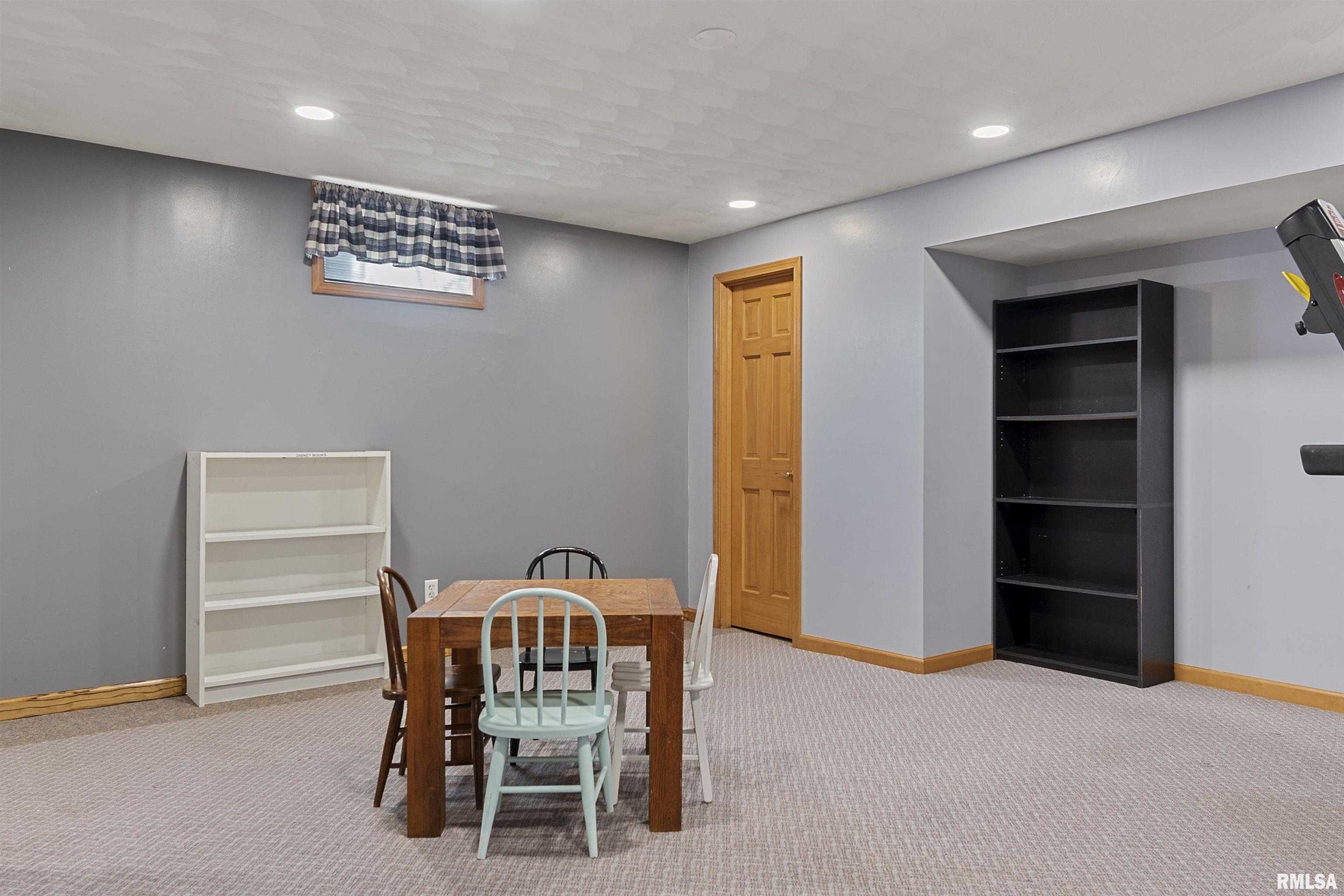 2500 Sage Lane Springfield, IL 62711 - Photo 39 of 61
