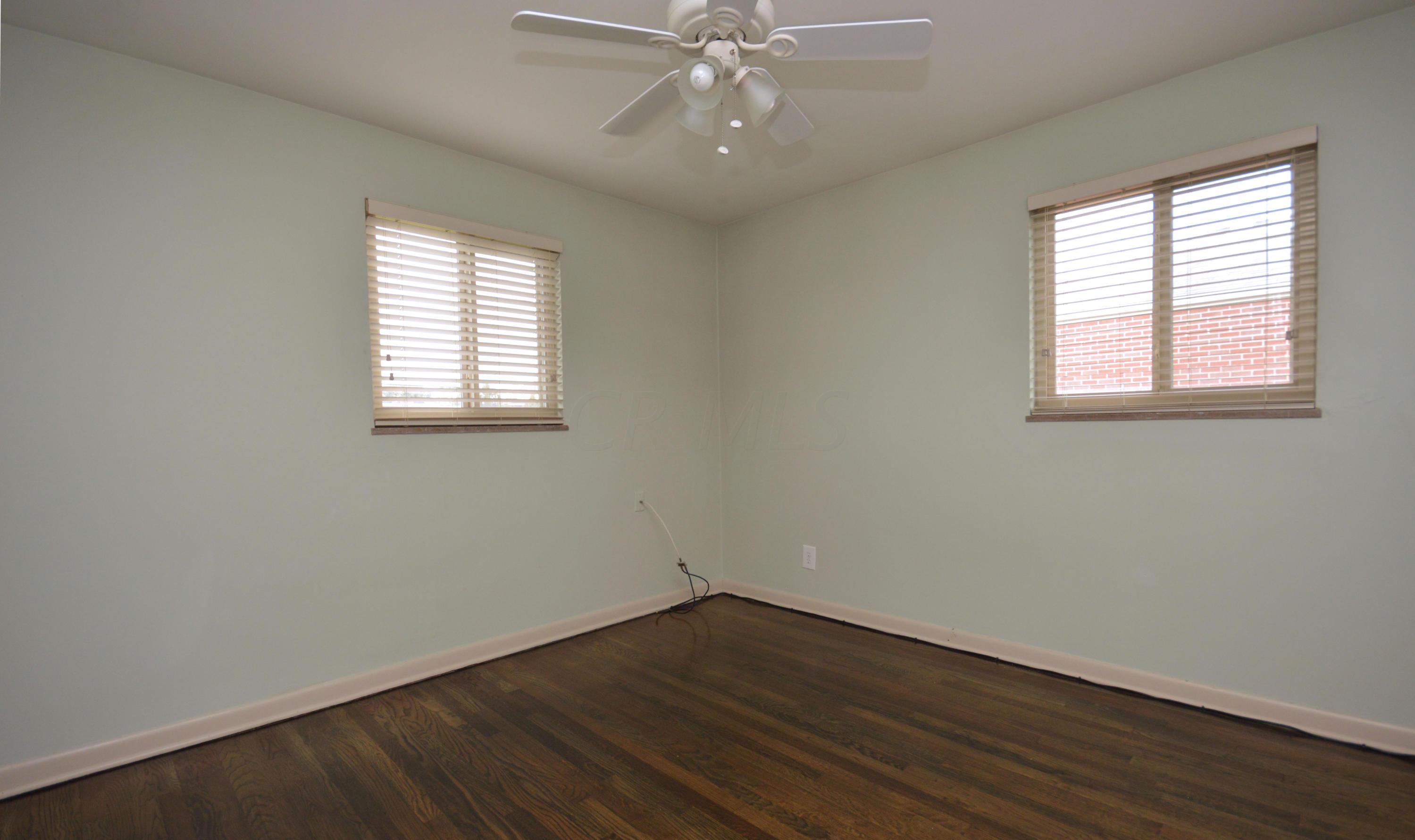1870 Kentwell Road Columbus, OH 43221 - Photo 15 of 20