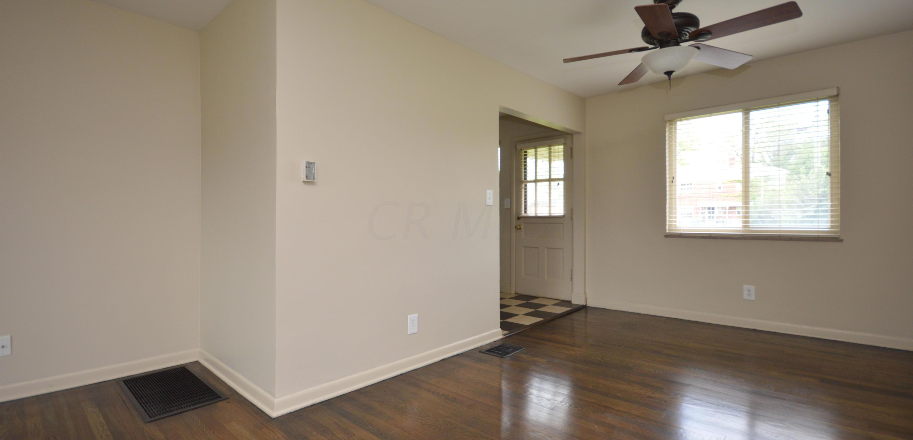 1870 Kentwell Road Columbus, OH 43221 - Photo 8 of 20