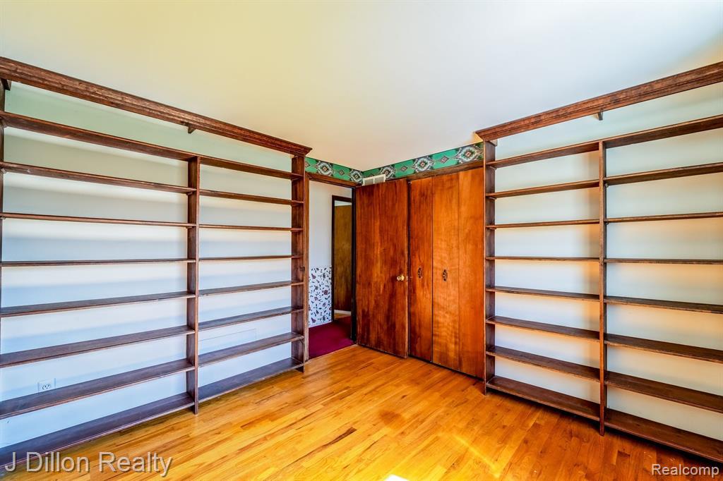 42807 Saxony Road Canton, MI 48187 - Photo 45 of 55