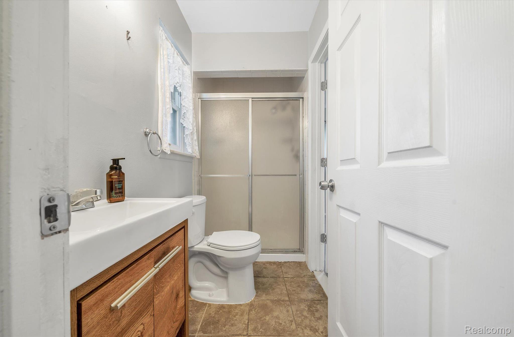 6440 Livernois Road Troy, MI 48085 - Photo 18 of 31 6440 Livernois Road