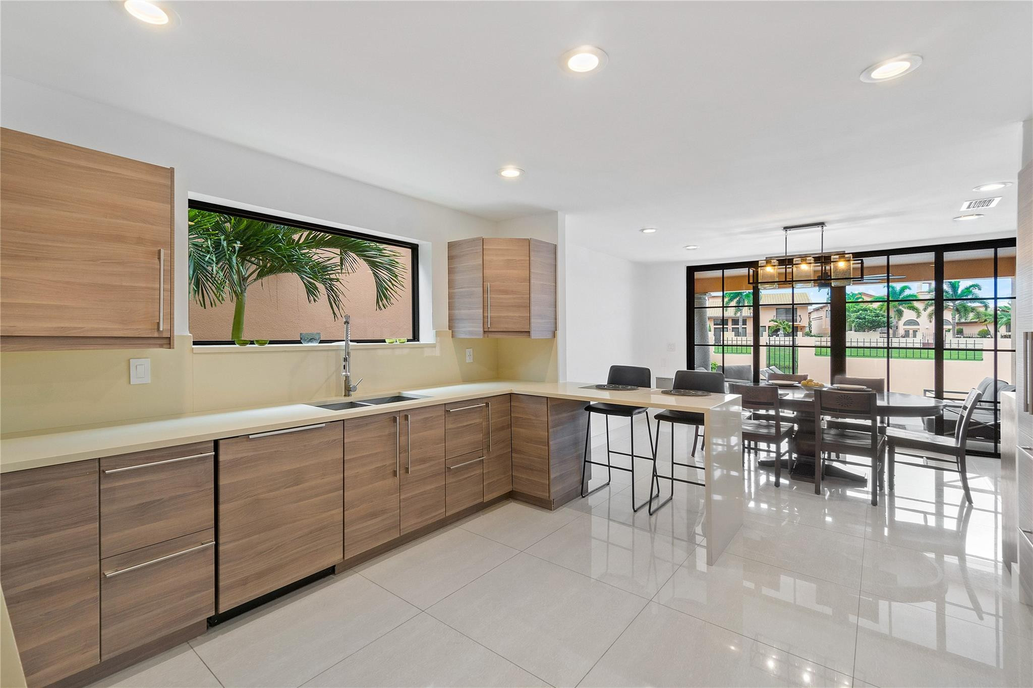 6381 Via Rosa Boca Raton, FL 33433 - Photo 6 of 51 Photo 6