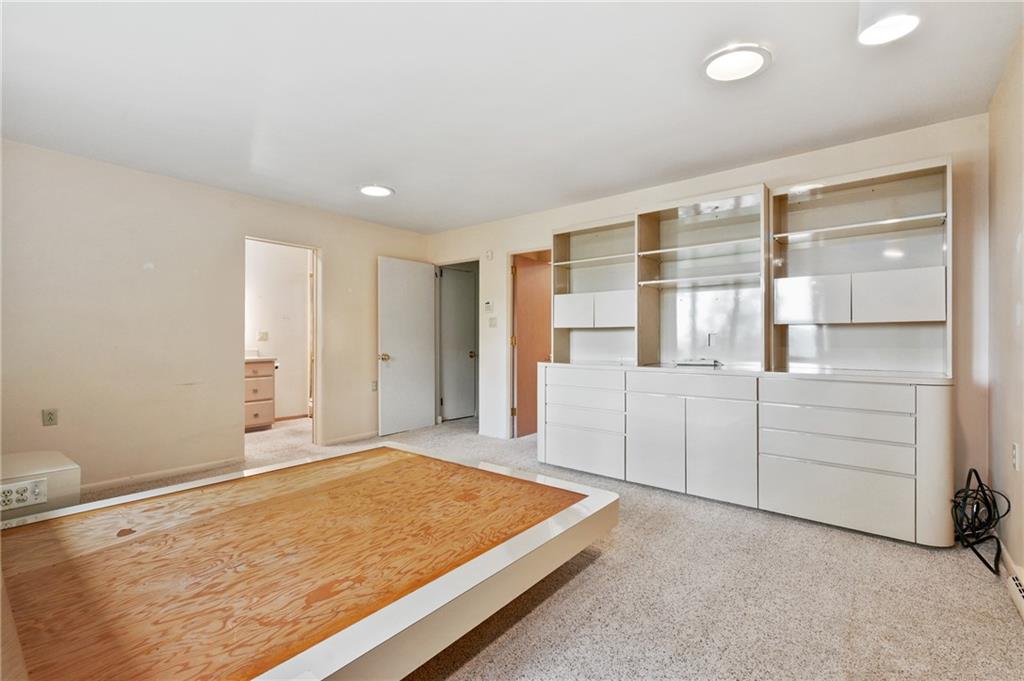 6660 Landview Road Pittsburgh, PA 15217 - Photo 17 of 41 Gallery Image 17