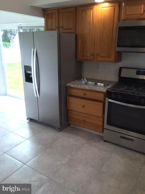 102 South Fellowship Road Maple Shade, NJ 08052 - Photo 19 of 28