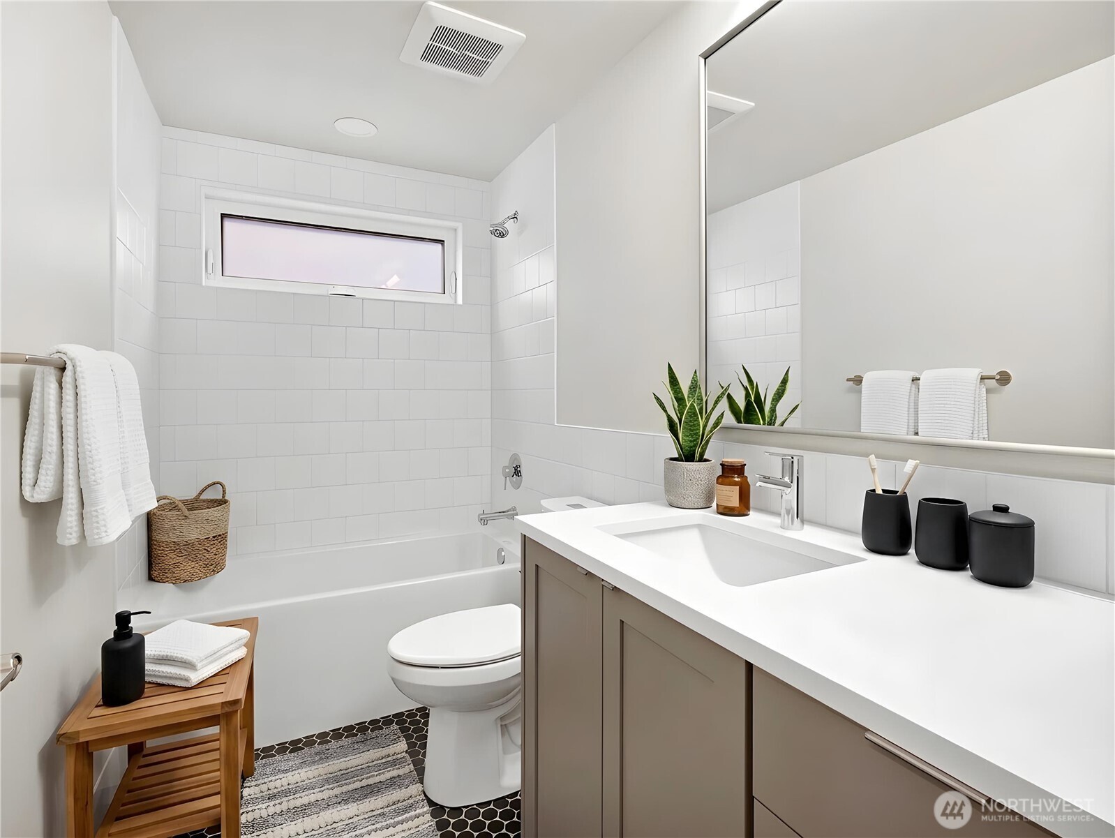1410 North 47th Street Seattle, WA 98103 - Photo 23 of 33