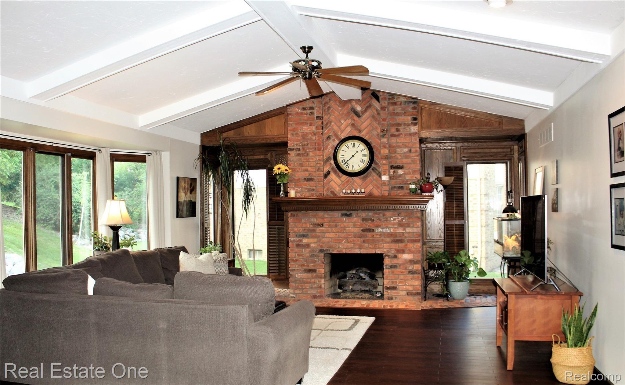 3316 Summit Ridge Drive Rochester, MI 48306 - Photo 18 of 61 17.JPG
