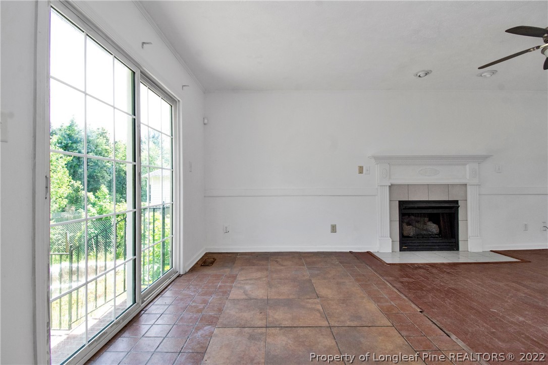 5815 Spreading Branch Road Hope Mills, NC 28348 - Photo 9 of 34 Gallery Image 9