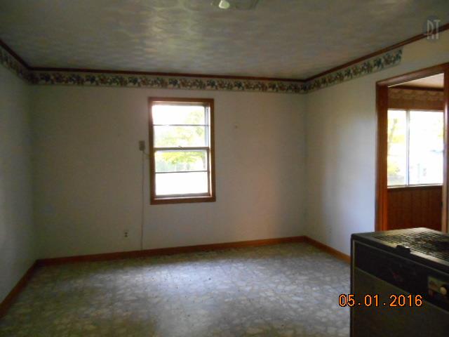 1721 Cane Creek Road Centerville, TN 37033 - Photo 4 of 8 dining area