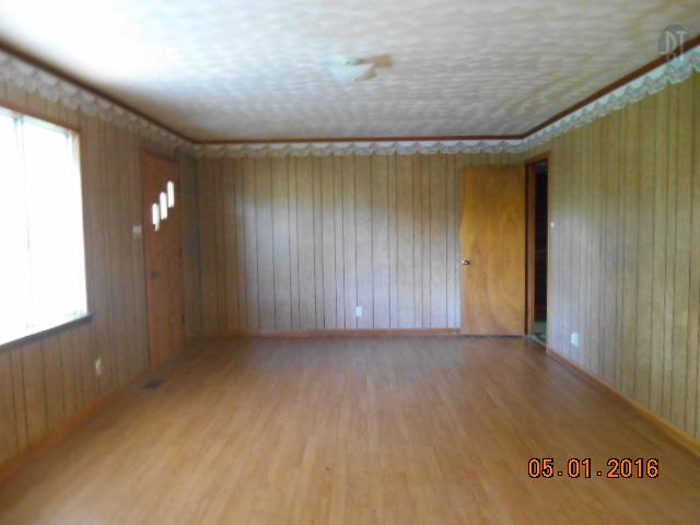 1721 Cane Creek Road Centerville, TN 37033 - Photo 5 of 8 living room