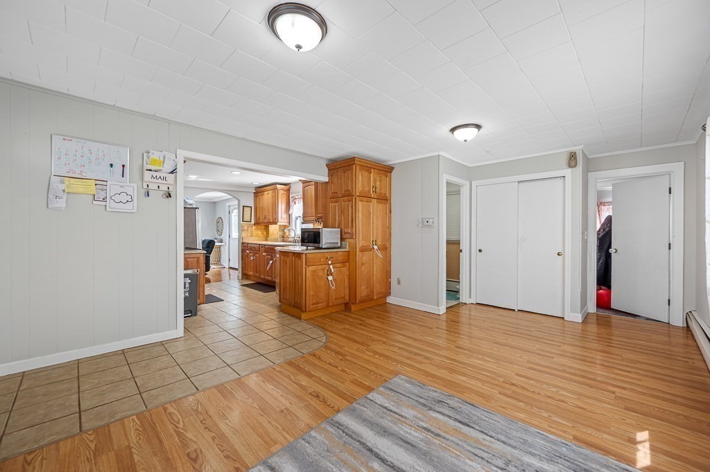 41 Dellwood Road Worcester, MA 01602 - Photo 12 of 29