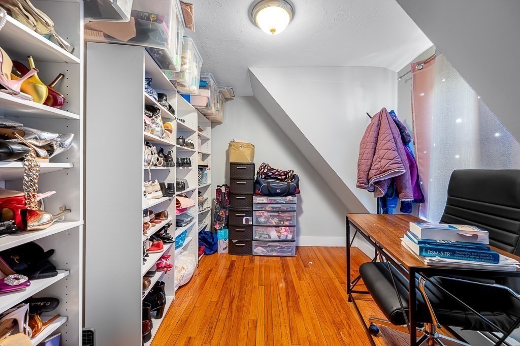 41 Dellwood Road Worcester, MA 01602 - Photo 16 of 29