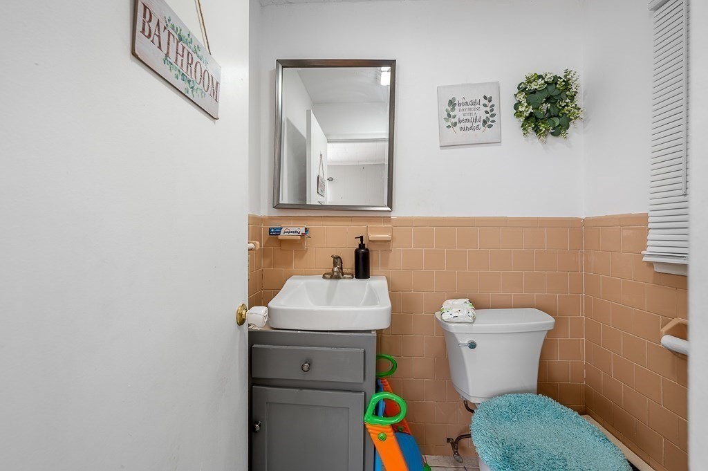 41 Dellwood Road Worcester, MA 01602 - Photo 21 of 29