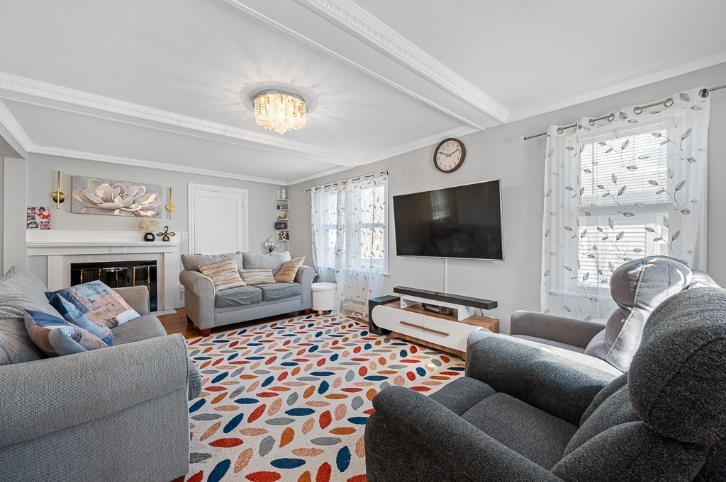 41 Dellwood Road Worcester, MA 01602 - Photo 3 of 29