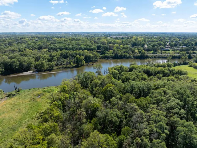 $305,000 | 15361 South Bluff Road, South Beloit, IL 61080