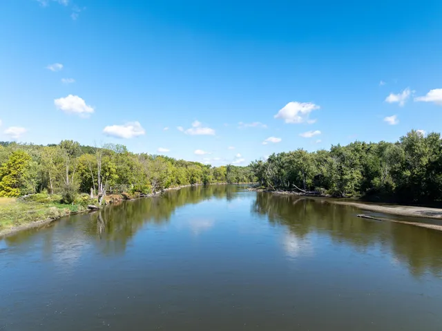 $305,000 | 15361 South Bluff Road, South Beloit, IL 61080