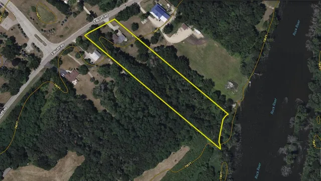 $305,000 | 15361 South Bluff Road, South Beloit, IL 61080