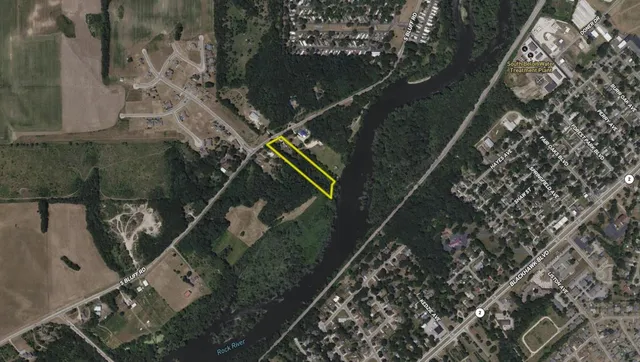 $305,000 | 15361 South Bluff Road, South Beloit, IL 61080