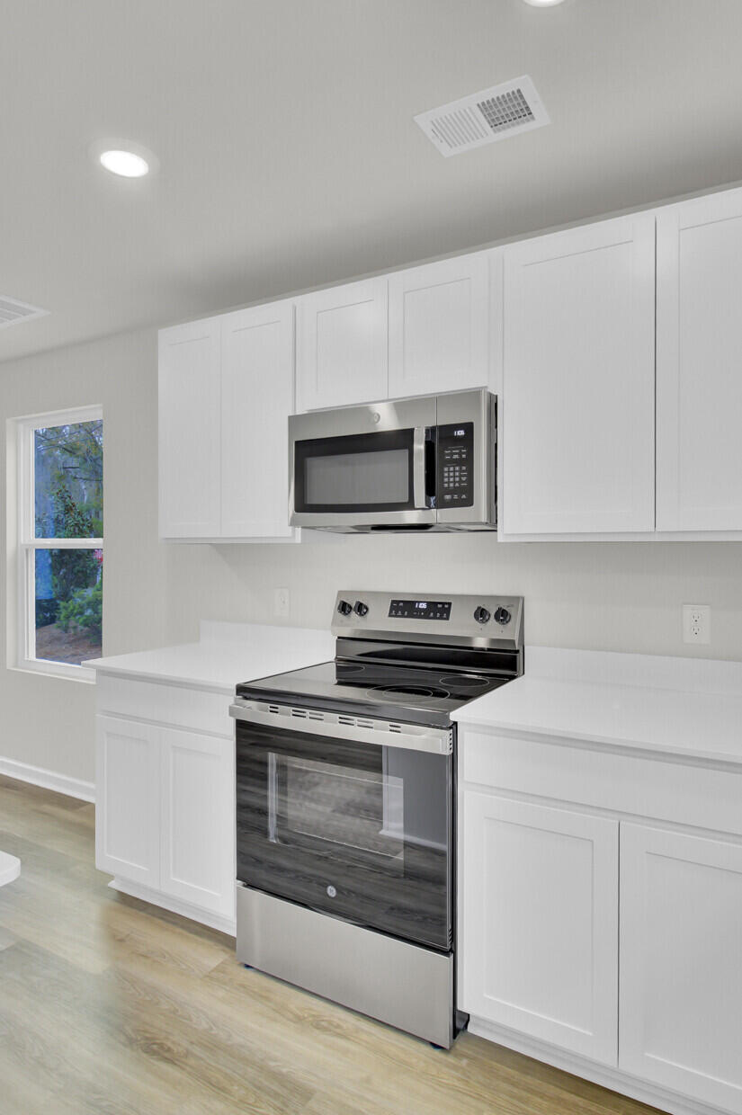 7040 Windham Way Ladson, SC 29456 - Photo 11 of 53 SS GE Appliances