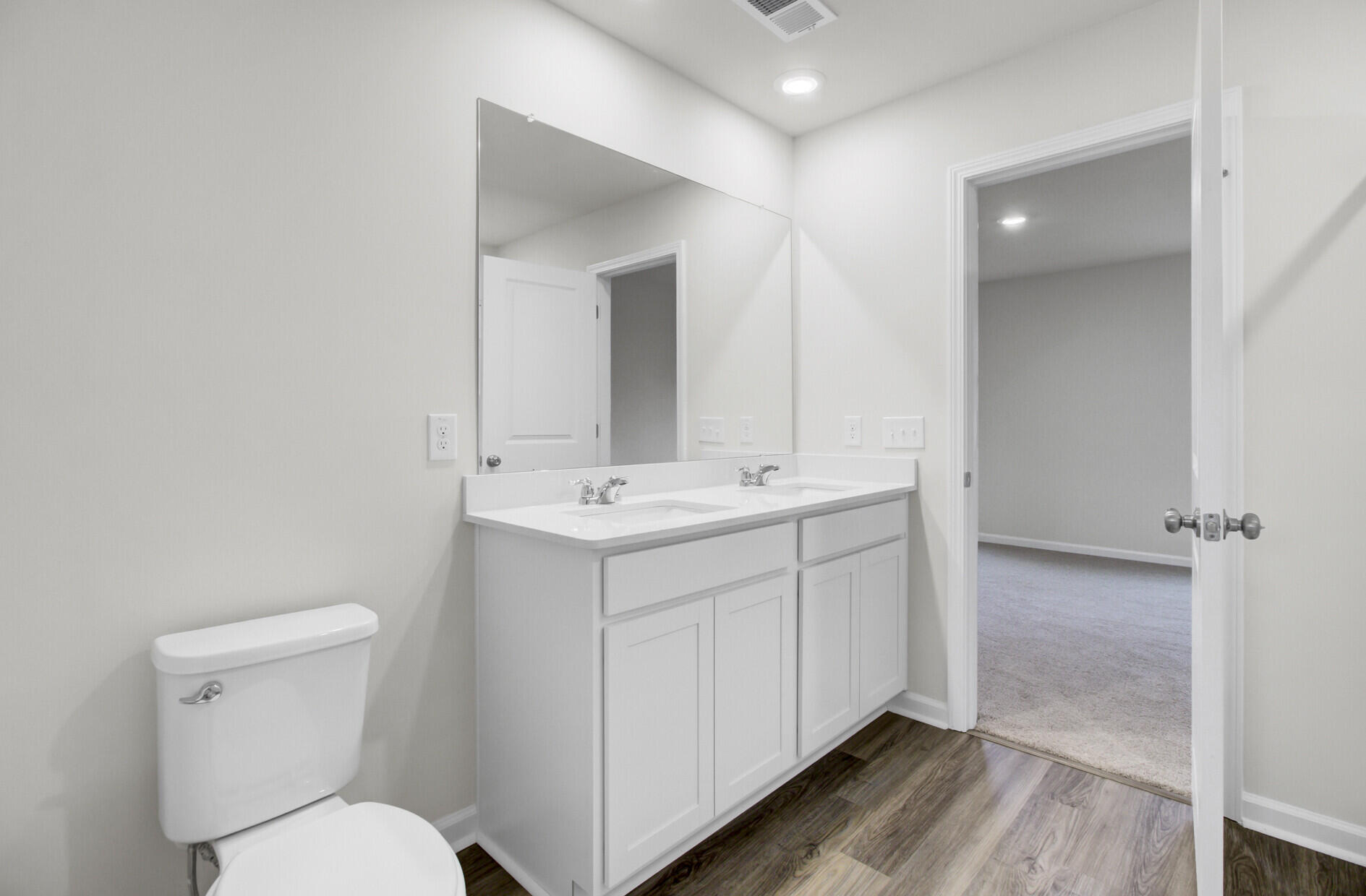 7040 Windham Way Ladson, SC 29456 - Photo 26 of 54 Primary Bath