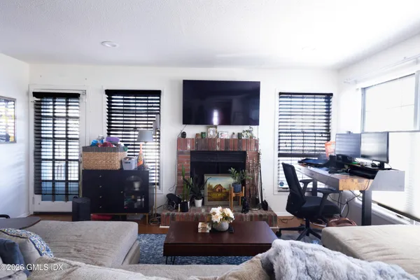 $4,400 | 150 Prospect Street, Unit 7, Greenwich, CT 06830