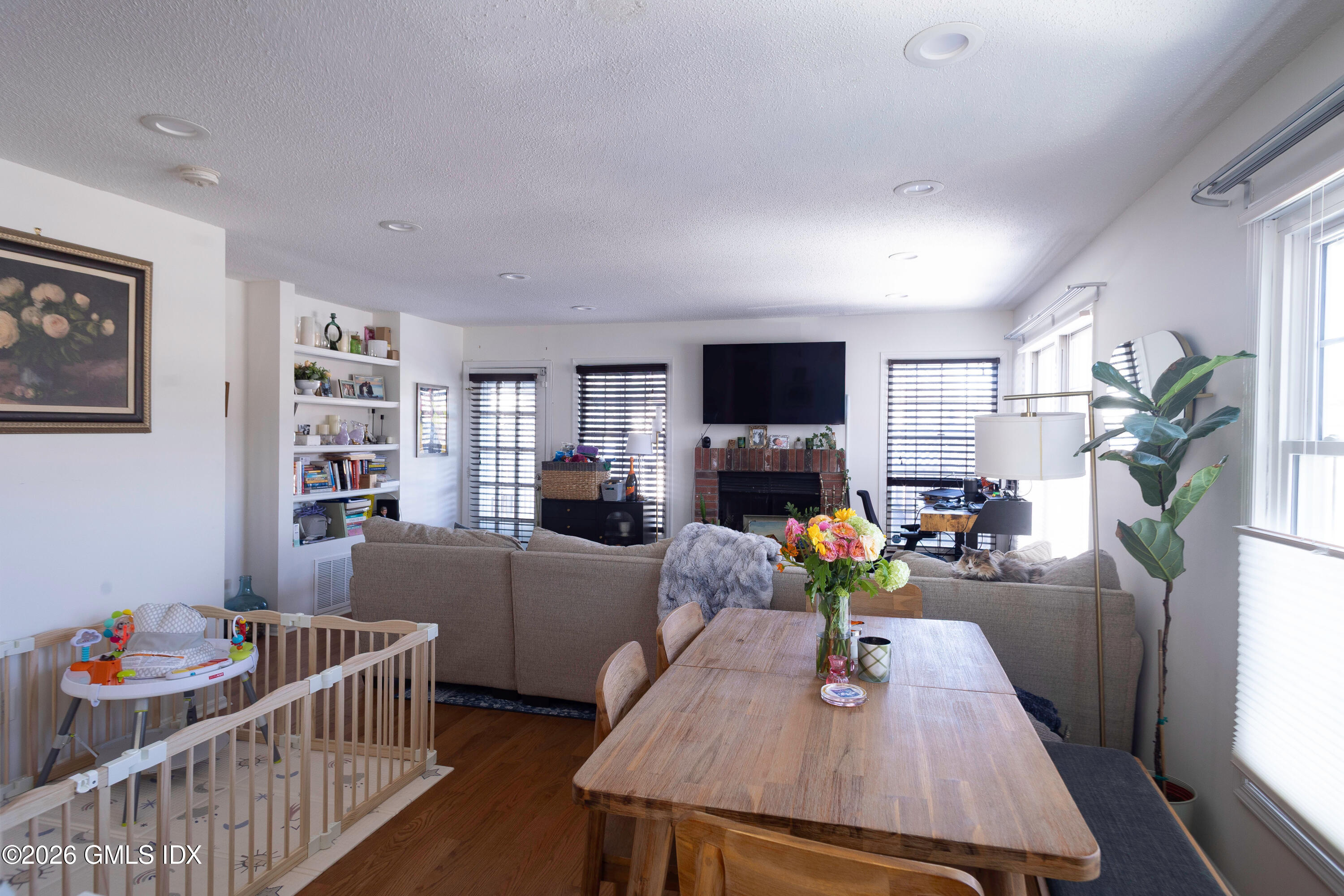 150 Prospect Street, Unit 7 Greenwich, CT 06830 - Photo 8 of 24 IMG_4218