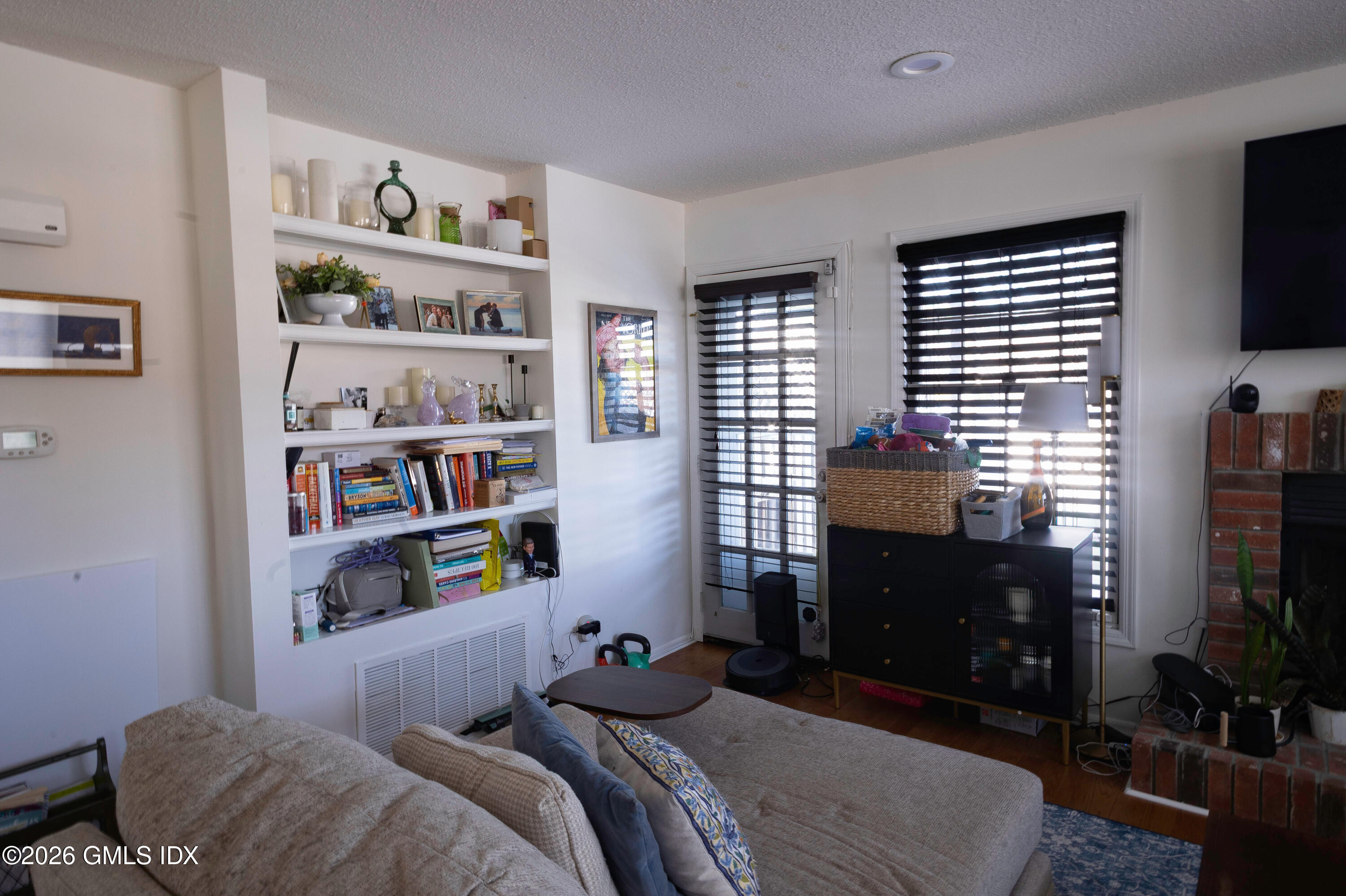 150 Prospect Street, Unit 7 Greenwich, CT 06830 - Photo 9 of 24 IMG_4220