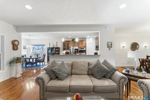 $665,000 | 567 Inverness Court, Unit 567, Oxford, CT 06478