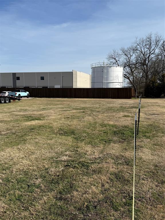 220 East Belt Line Road Wilmer, TX 75172 - Photo 8 of 10 a view of an ocean and beach