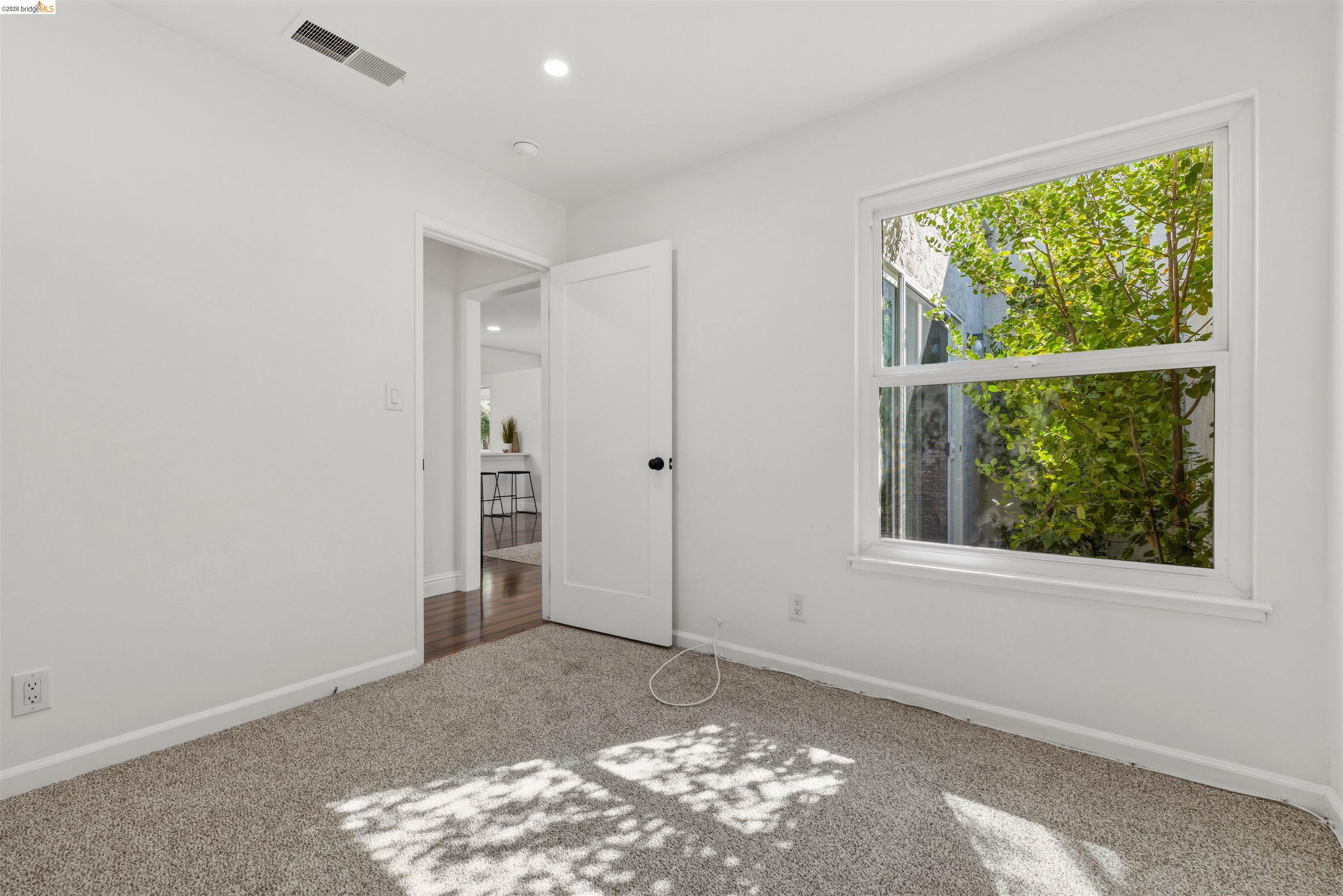 1363 Swallow Tail Road Concord, CA 94521 - Photo 19 of 31 Gallery Image 19