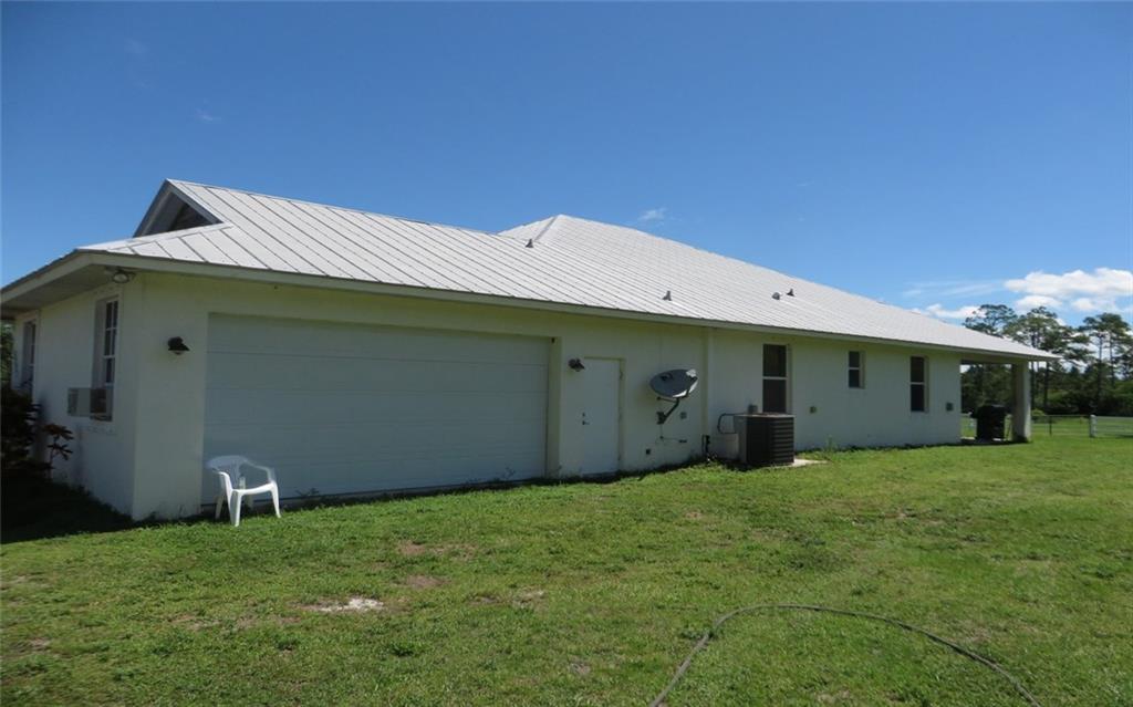 8221 Southwest Fox Brown Road Indiantown, FL 34956 - Photo 4 of 13 Gallery Image 4