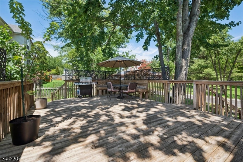 336 Vanderveer Road Bridgewater, NJ 08807 - Photo 20 of 23