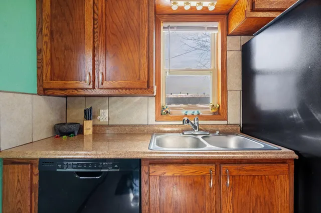 $208,000 | 221 East Park Street, Owatonna, MN 55060