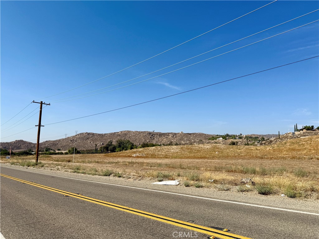 26 Juniper Flats Road Nuevo, CA 92567 - Photo 3 of 23