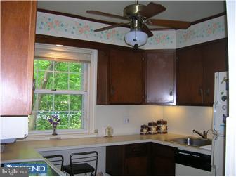 5121 Pontiac Road Drexel Hill, PA 19026 - Photo 9 of 12 Kitchen