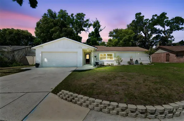 $369,900 | 2505 Linden Tree Street, Seffner, FL 33584