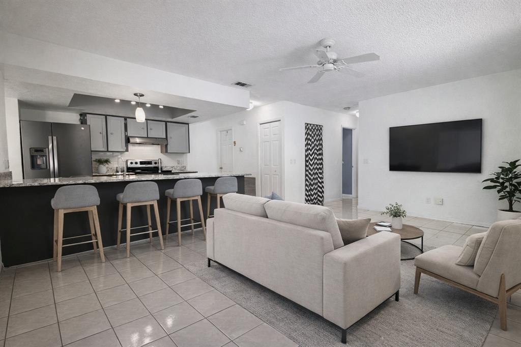 2505 Linden Tree Street Seffner, FL 33584 - Photo 11 of 66