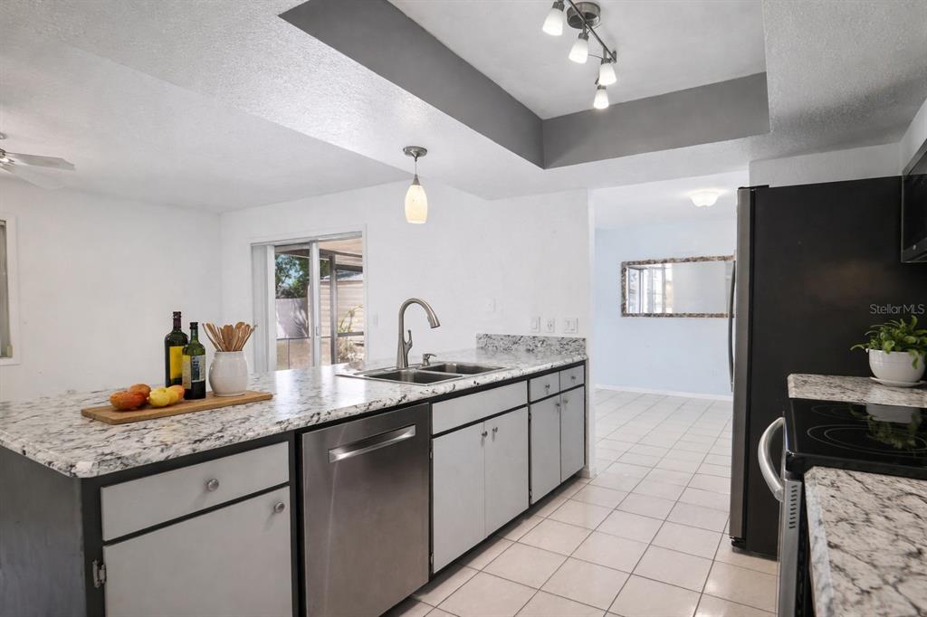 2505 Linden Tree Street Seffner, FL 33584 - Photo 21 of 66