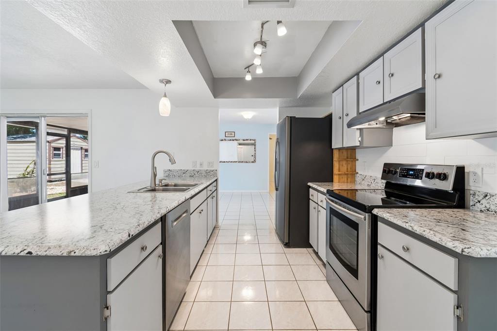 2505 Linden Tree Street Seffner, FL 33584 - Photo 24 of 66