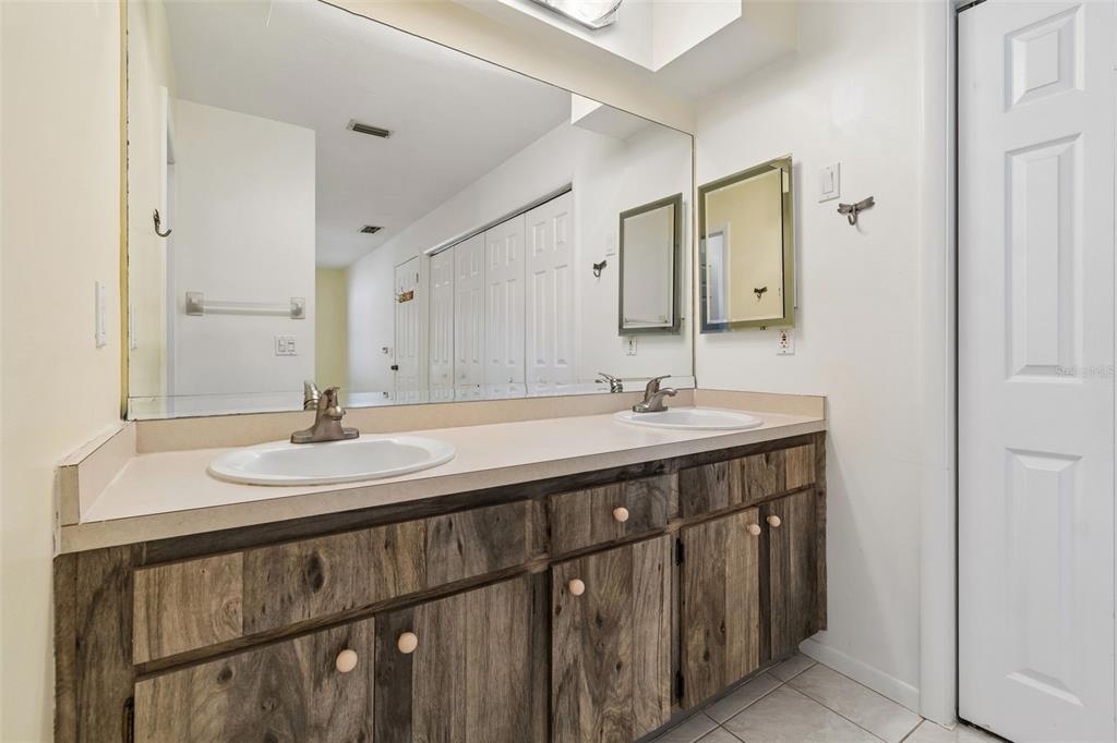 2505 Linden Tree Street Seffner, FL 33584 - Photo 30 of 66