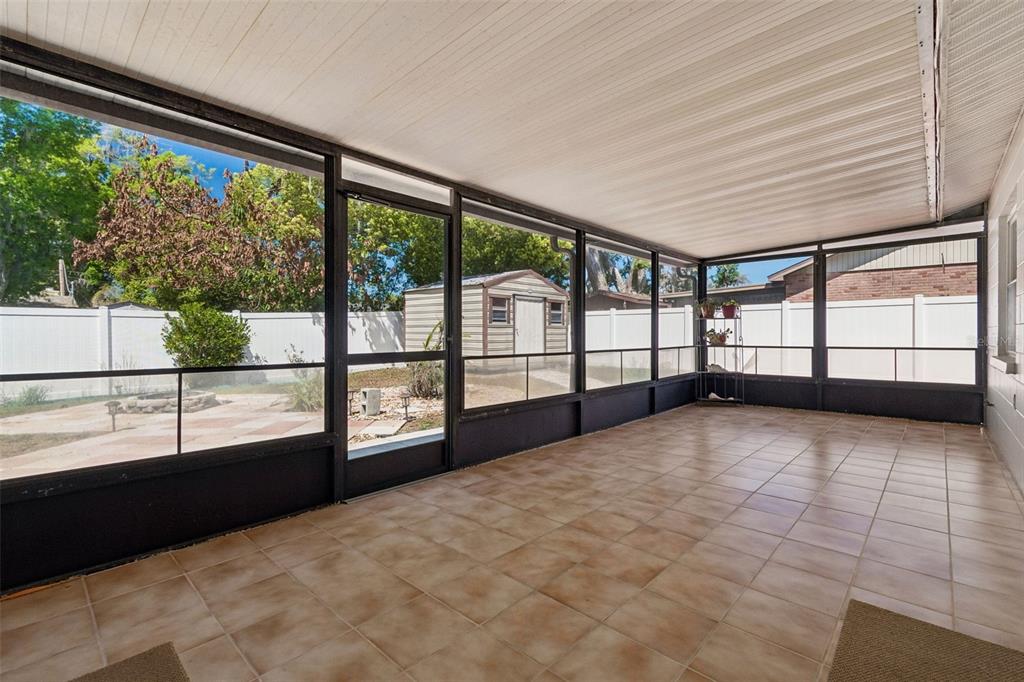 2505 Linden Tree Street Seffner, FL 33584 - Photo 38 of 66