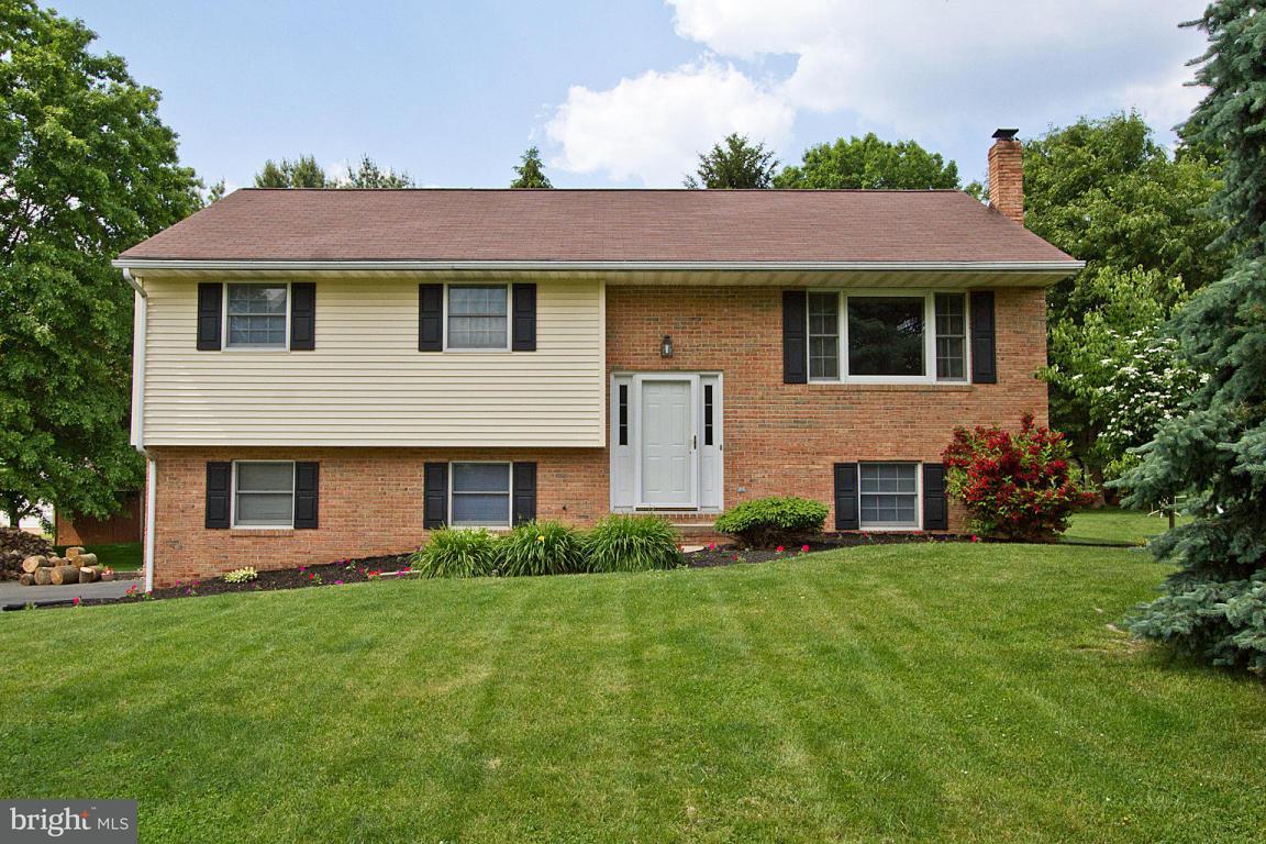 812 Scott Lane Lititz, PA 17543 - Photo 2 of 39 Gallery Image 2
