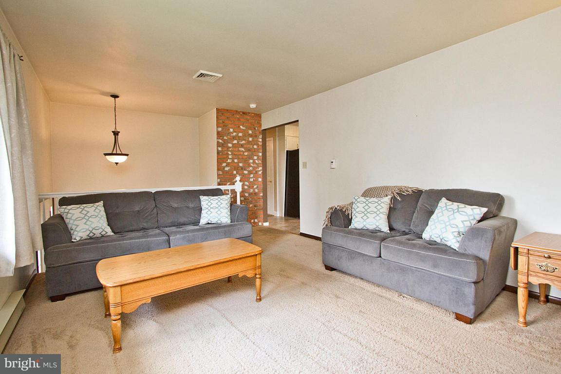812 Scott Lane Lititz, PA 17543 - Photo 7 of 39 Gallery Image 7
