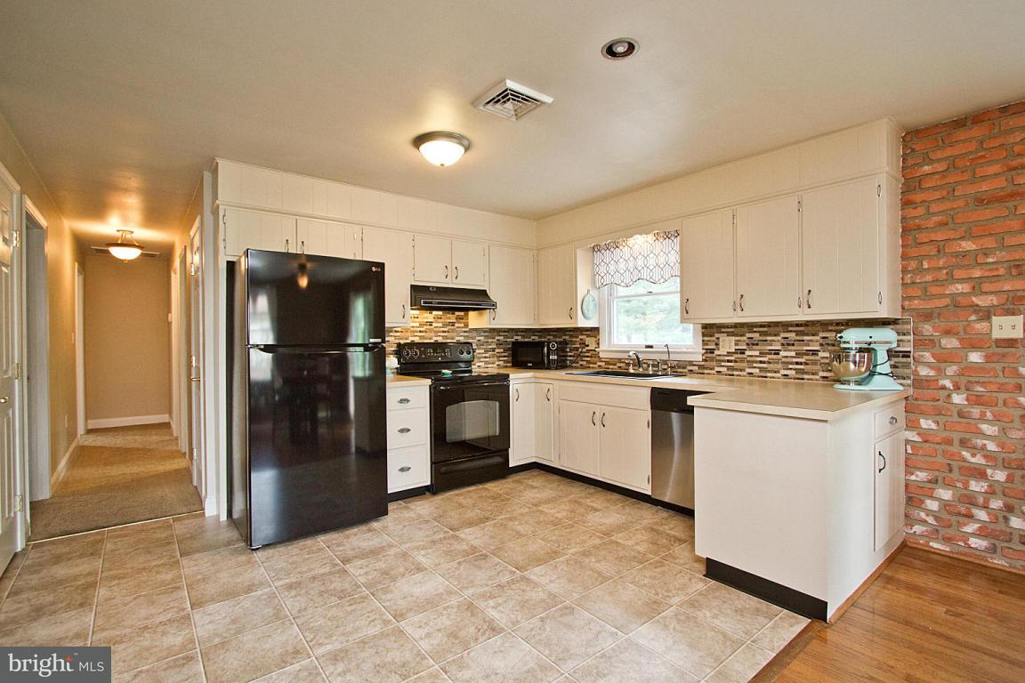 812 Scott Lane Lititz, PA 17543 - Photo 9 of 39 Gallery Image 9