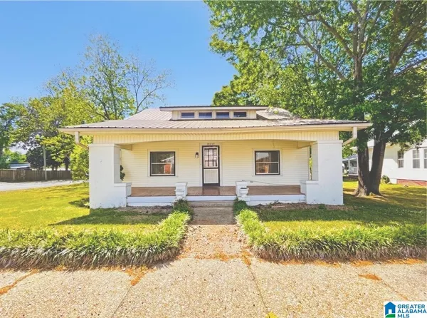 $189,900 | 301 1st Avenue, Clanton, AL 35045