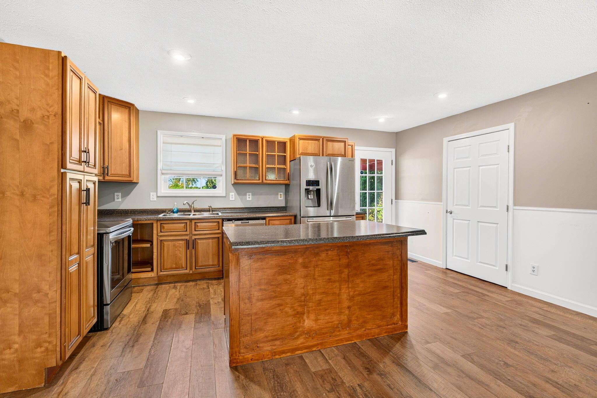 367 Bowdle Rd 17