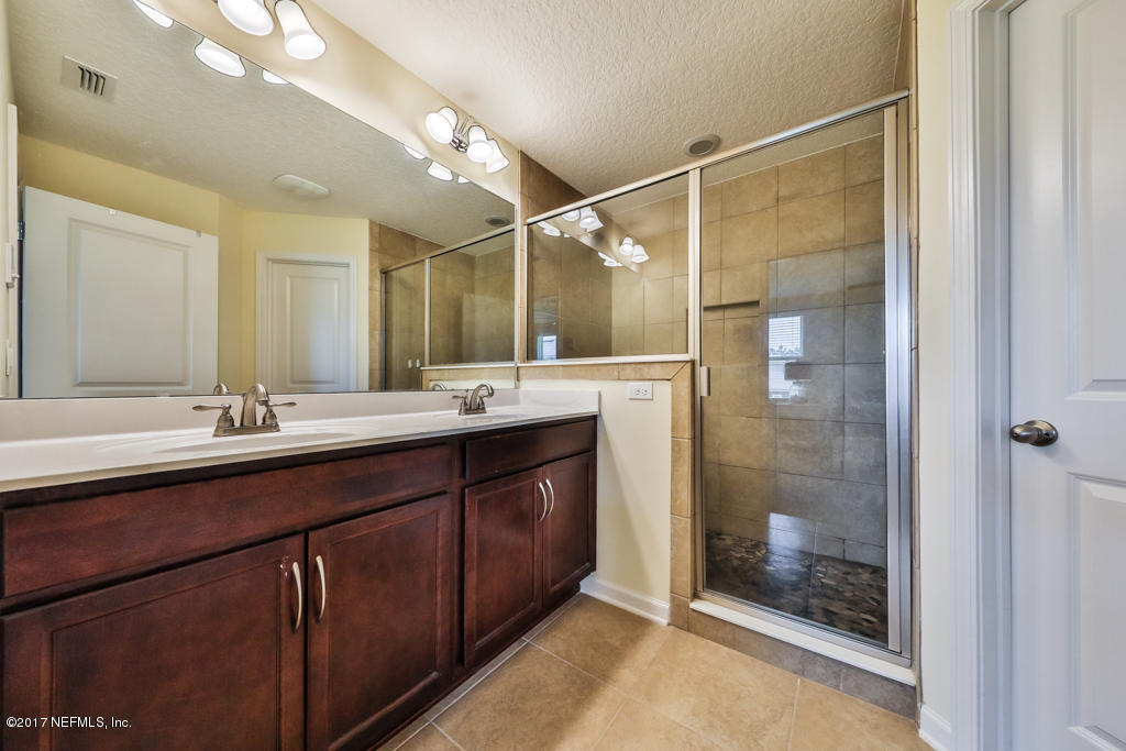 3207 Chestnut Ridge Way Orange Park, FL 32065 - Photo 17 of 26 Master Bathroom