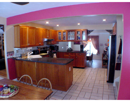 79 Nashoba Road Littleton, MA 01460 - Photo 5 of 20 Gallery Image 5
