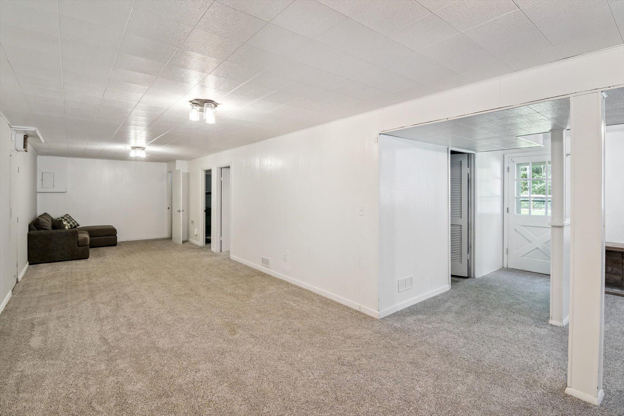 2926 South Sandstone Road Jackson, MI 49201 - Photo 13 of 15 13-2926-S-Sandstone-Rd-Jackson-MI-49201-