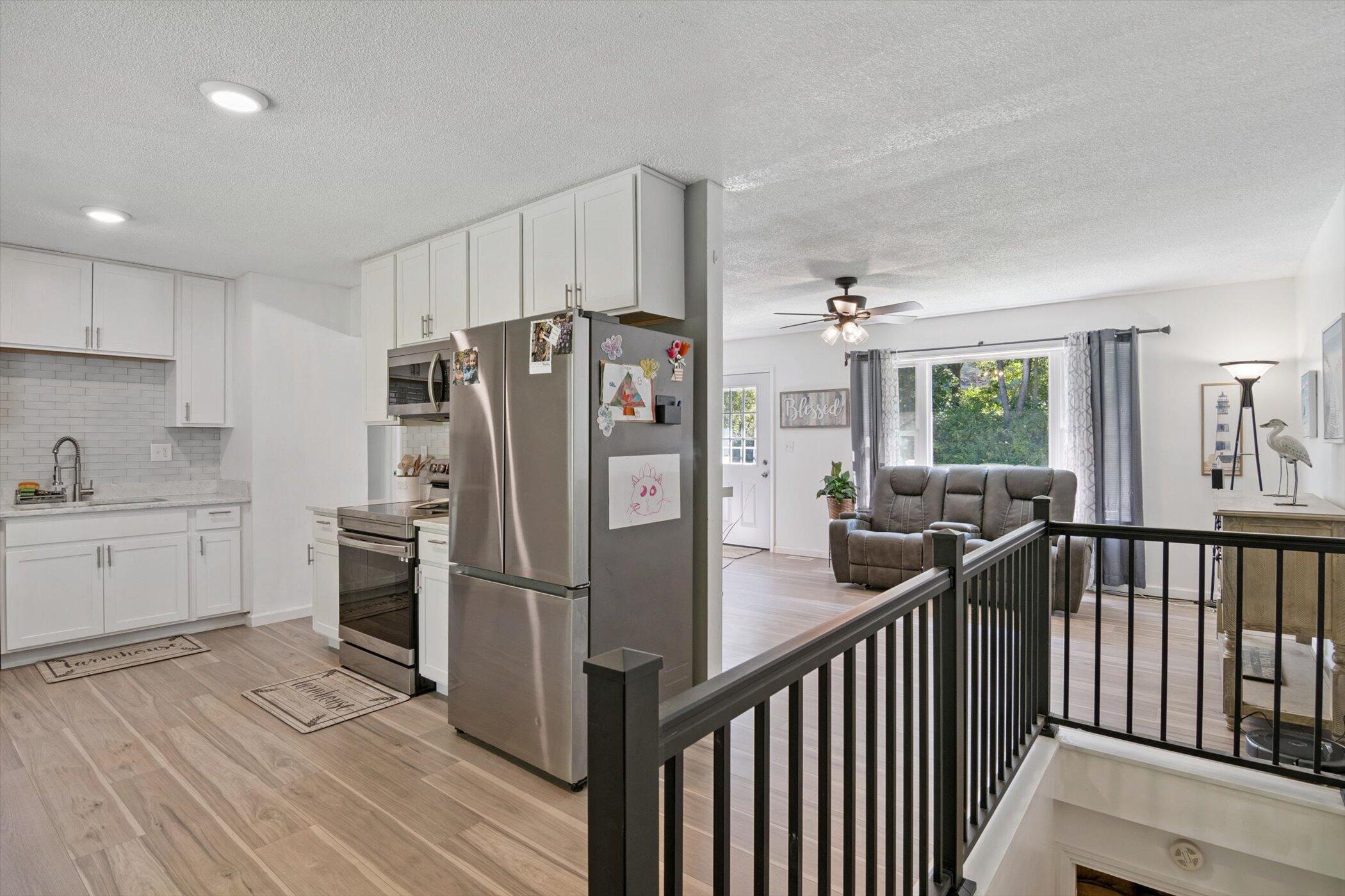 2926 South Sandstone Road Jackson, MI 49201 - Photo 4 of 15 04-2926-S-Sandstone-Rd-Jackson-MI-49201-