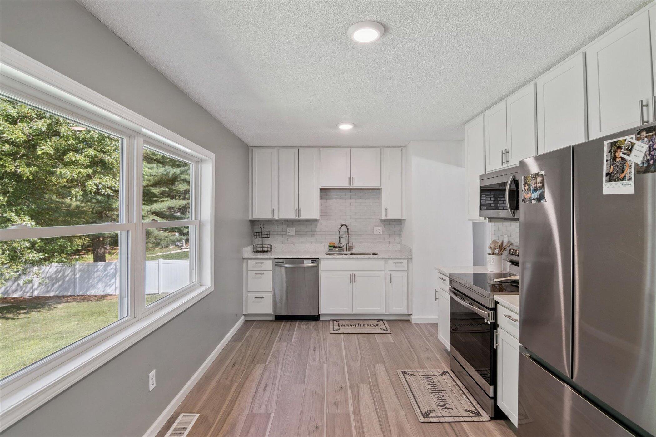 2926 South Sandstone Road Jackson, MI 49201 - Photo 5 of 15 05-2926-S-Sandstone-Rd-Jackson-MI-49201-